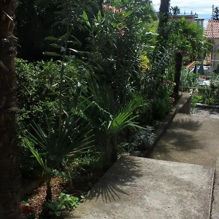 Casa de hóspedes With A Parking Space - 7854 Opatija
