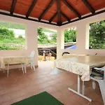 With A Parking Space - 7854 Guest house 3*